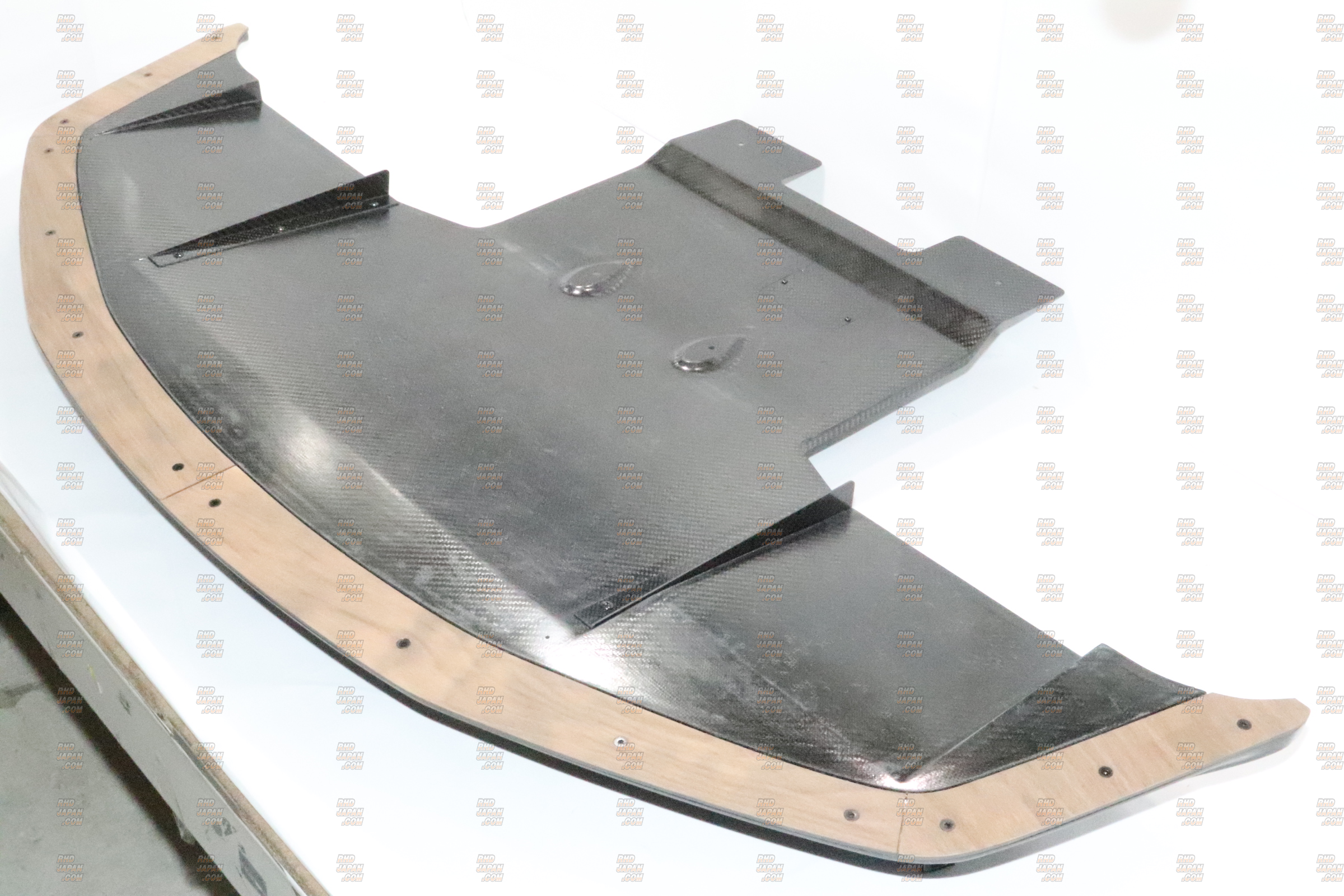 Nismo Omori Factory Front Under Cover Z-Tune Carbon - BNR34