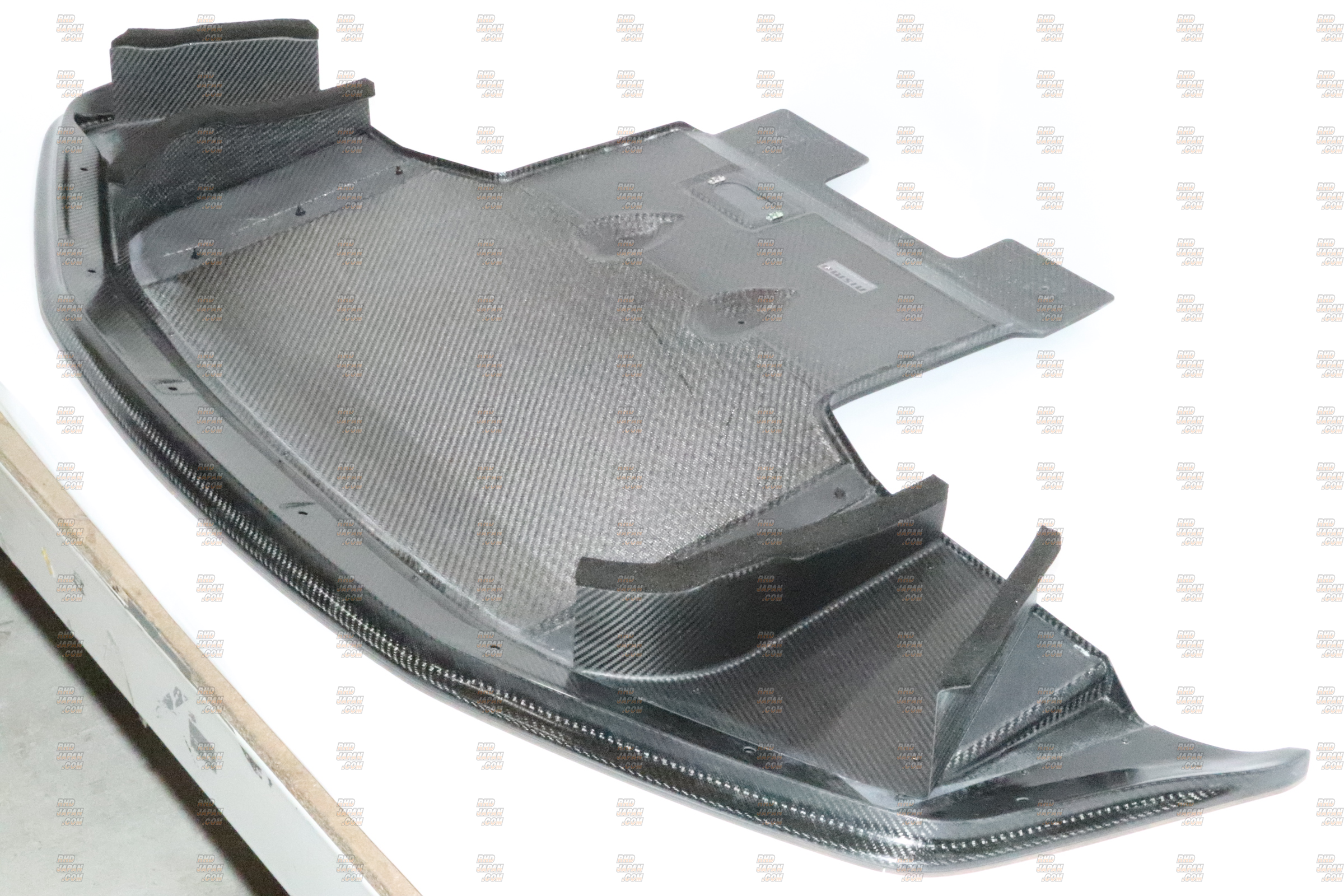 Nismo Omori Factory Front Under Cover Z-Tune Carbon - BNR34 - RHDJapan