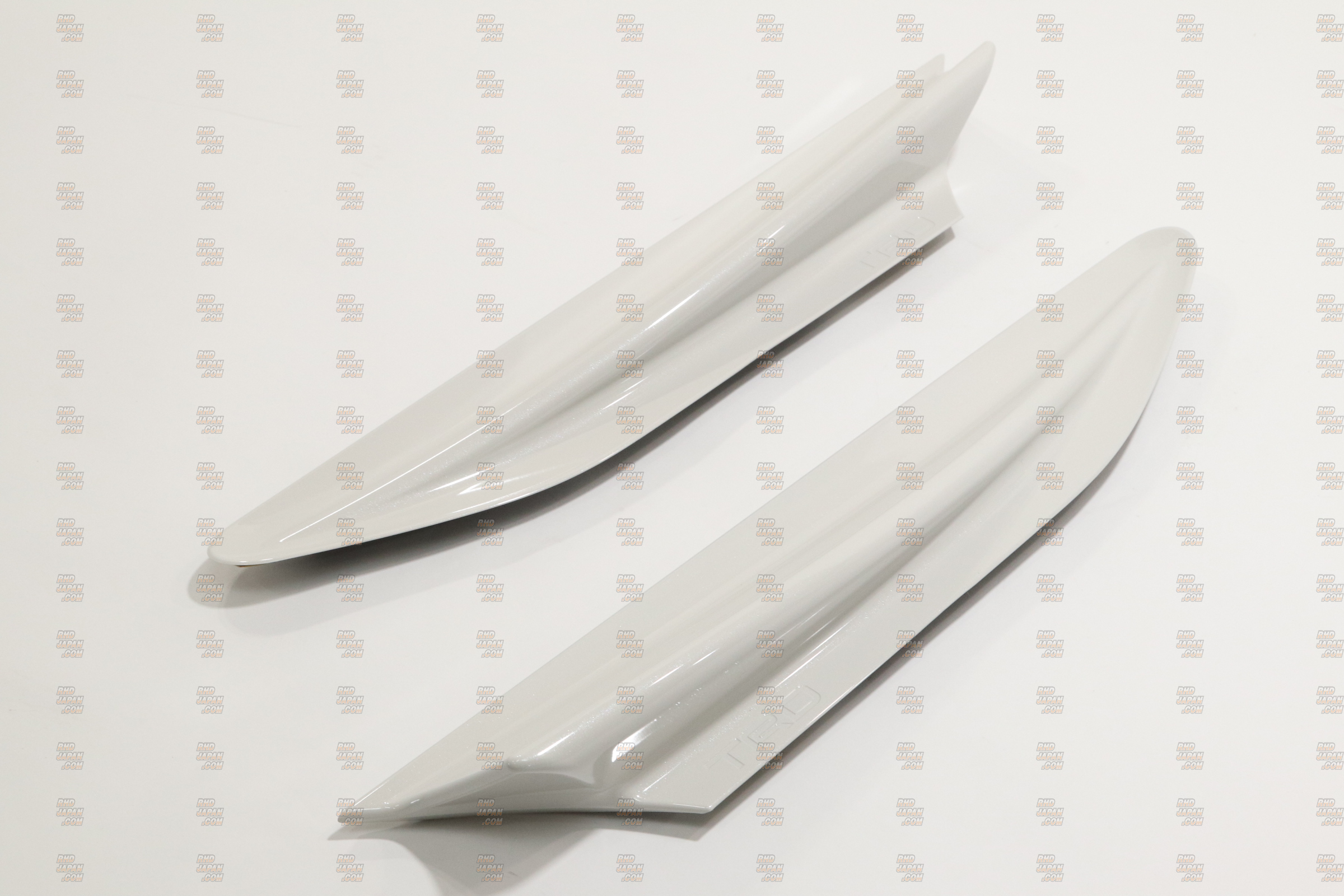 TRD Front Fender Aero Fin ABS White Pearl - ZN6 - RHDJapan
