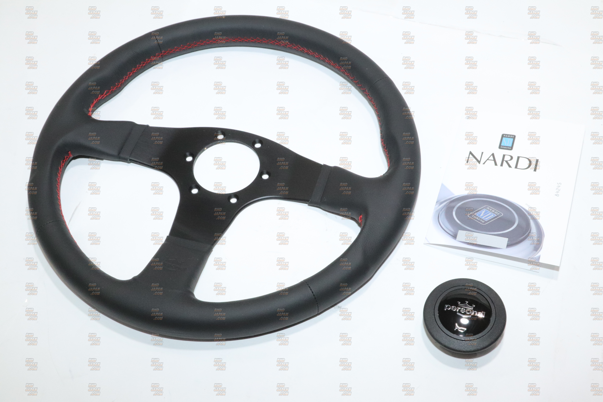 Nardi Personal Steering Wheel Blitz Leather - 350mm - RHDJapan