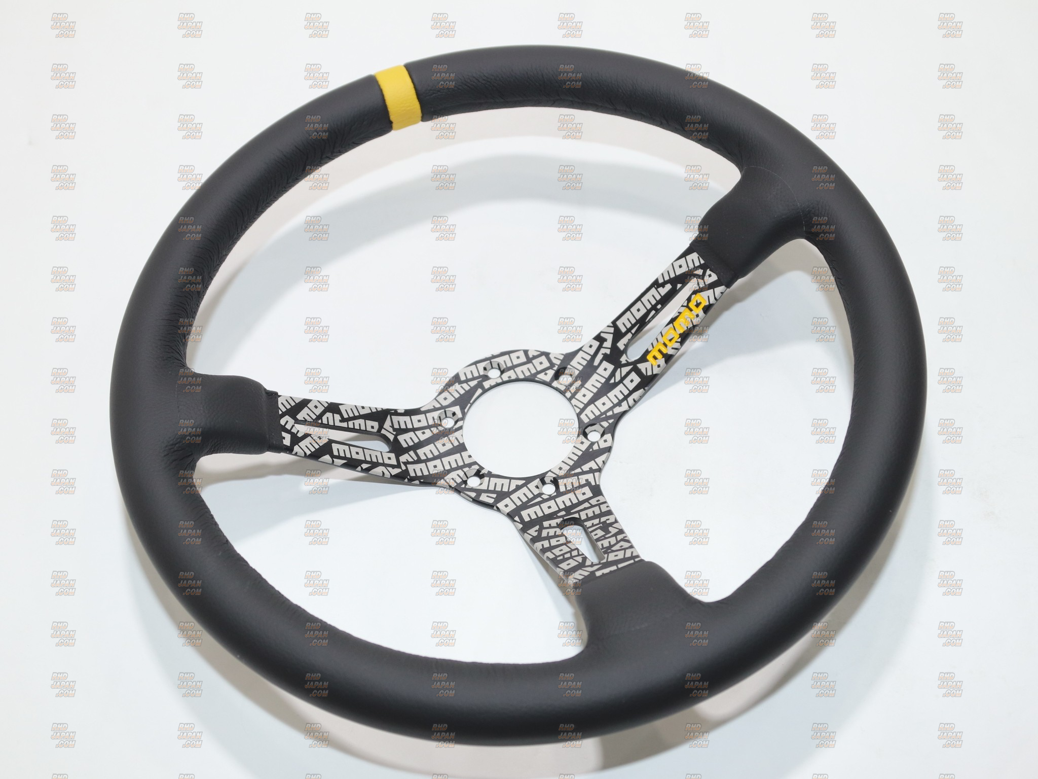 momo☆ MOMO Steering Wheel - Ultra Japan Black Leather - RHDJapan