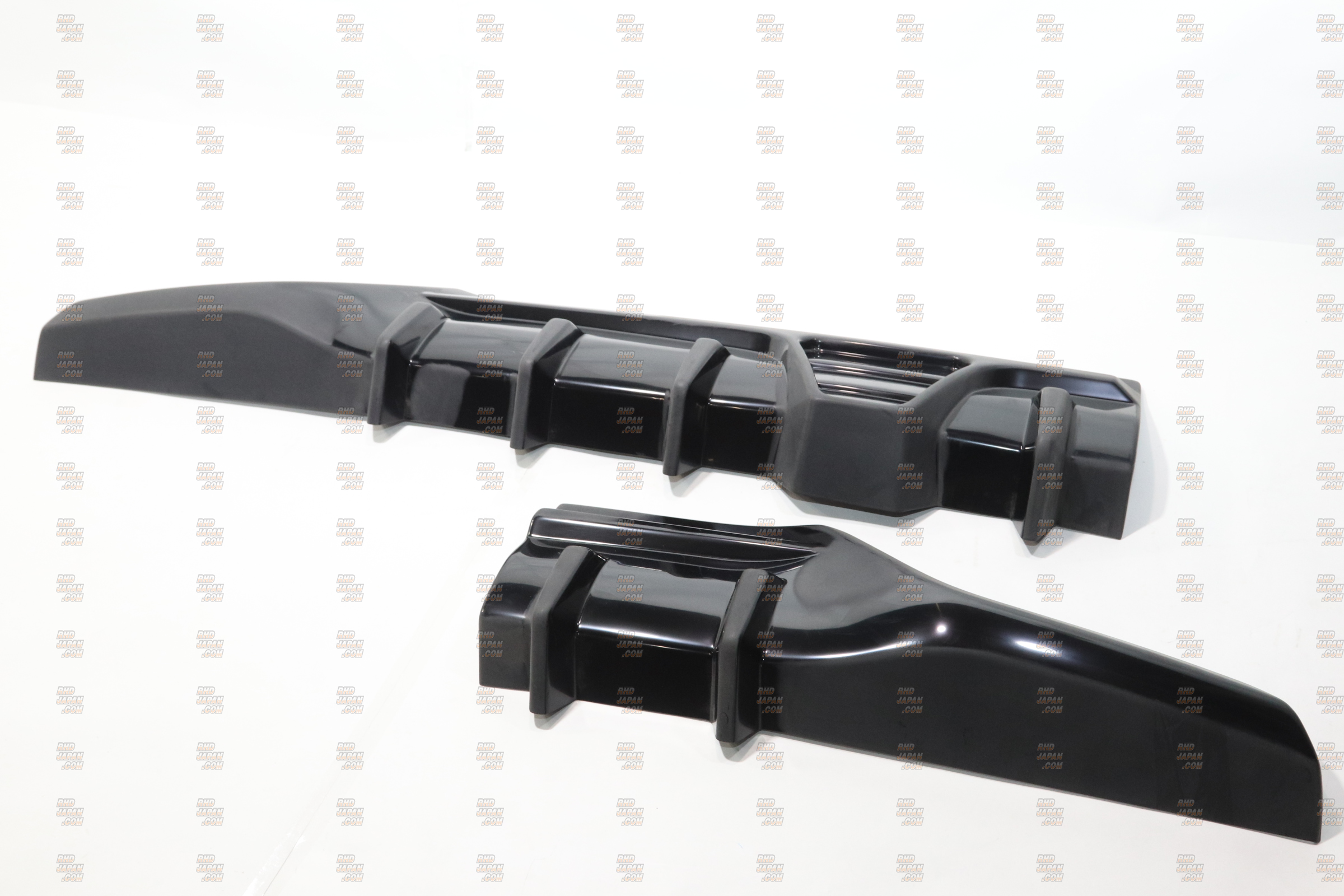 Noblesse Rear Under Diffuser with Reflector Lens FRP Primer Gel Coat - Stepwagon RP2 RP3 RP4 RP5