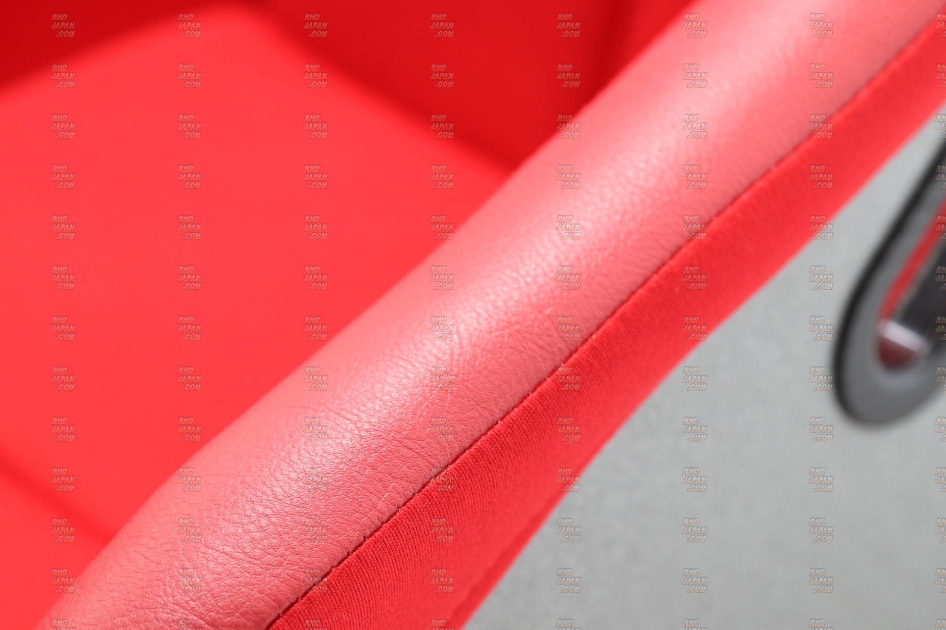 BRIDE ZETA IV Low Max Full Bucket Seat - Red FRP Shell - RHDJapan