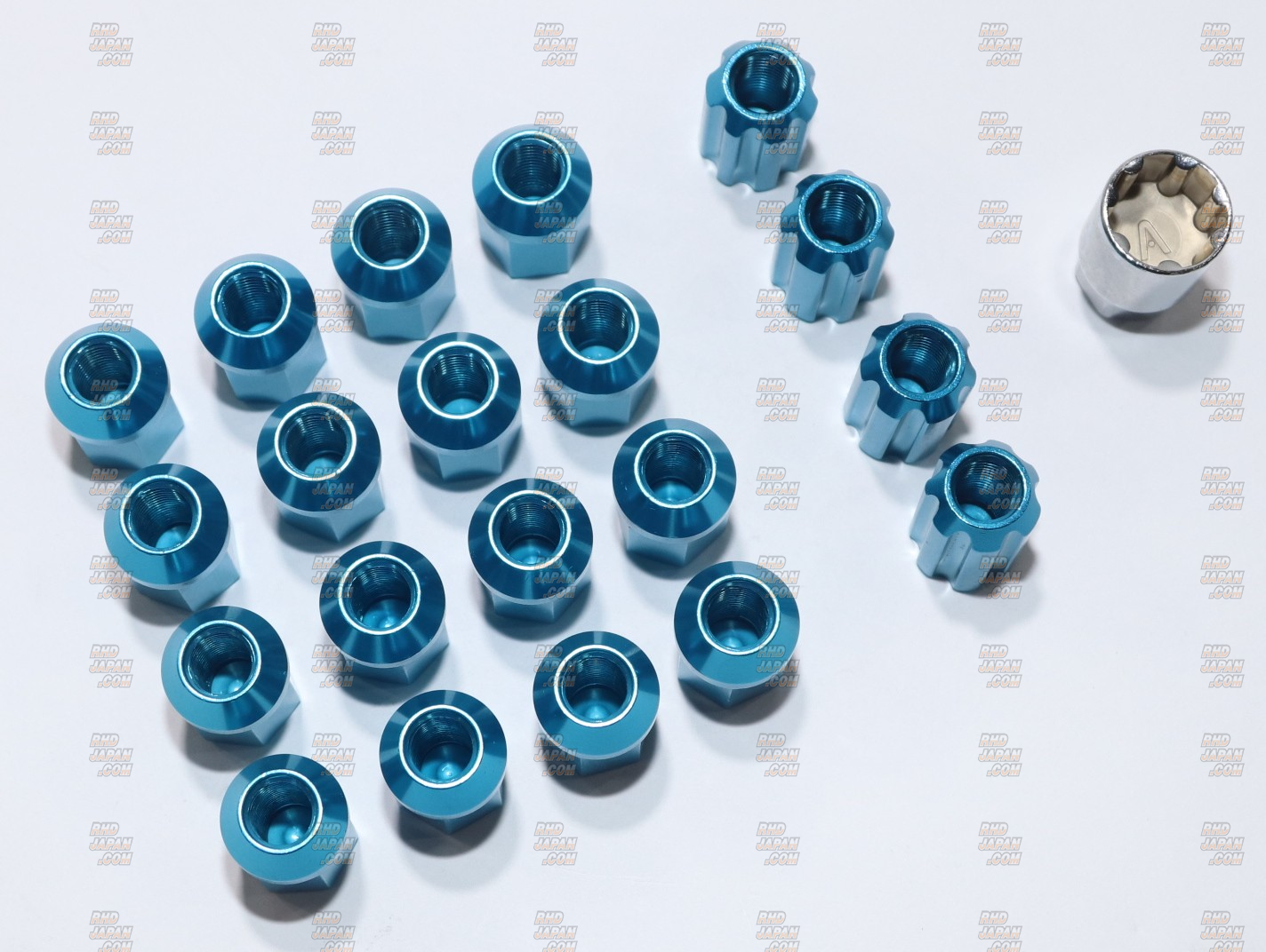 ゅる 4 Chrome Open End Cone Seat 3/4 & 13/16 Hex 12x1.75 Wheel