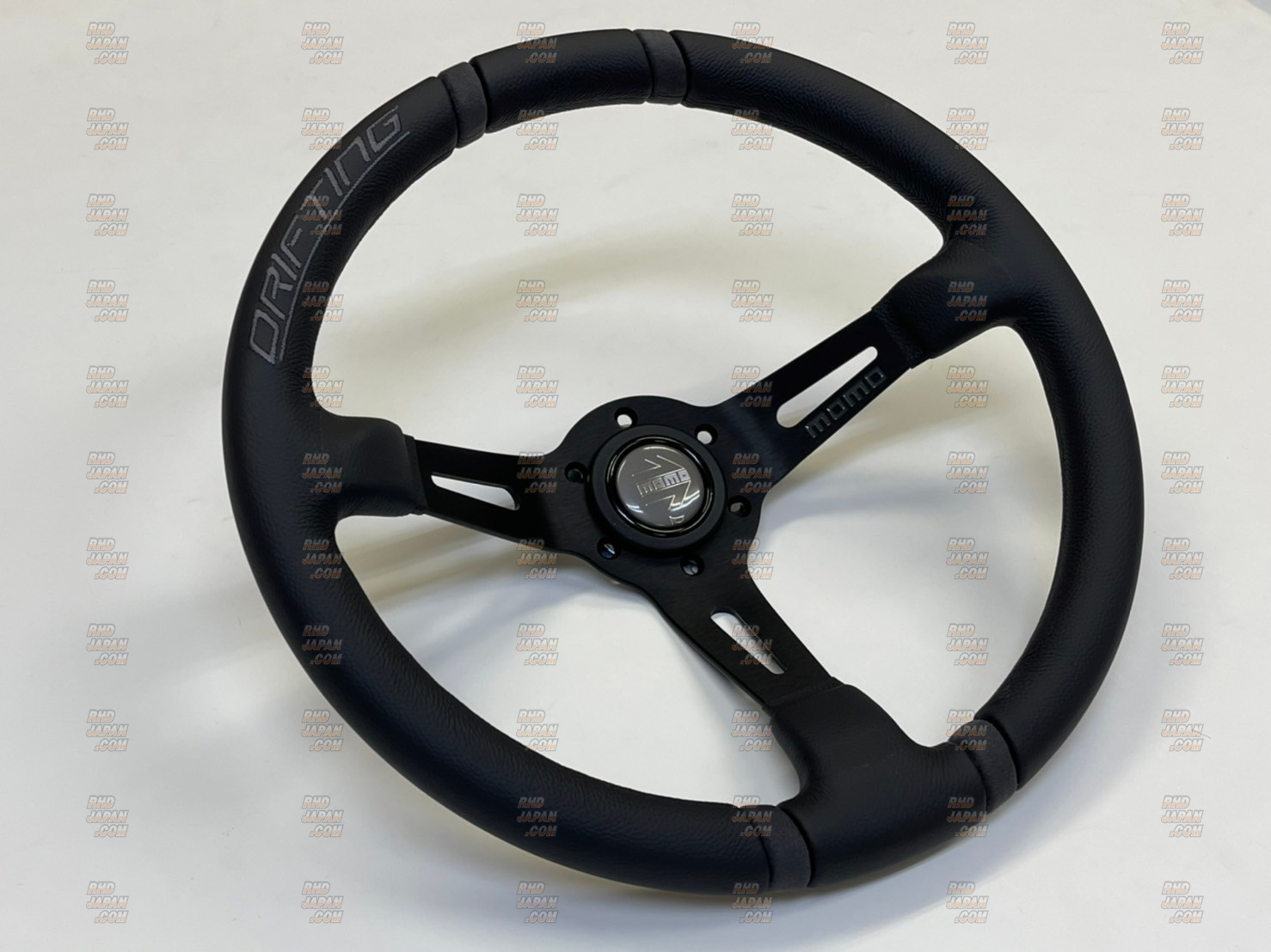 MOMO Drifting Steering Wheel 330mm - Black - RHDJapan