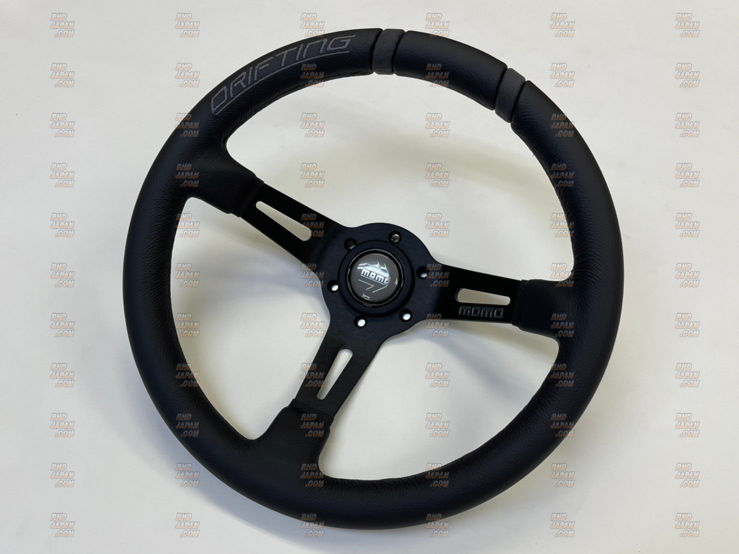 MOMO Drifting Steering Wheel 330mm - Black - RHDJapan
