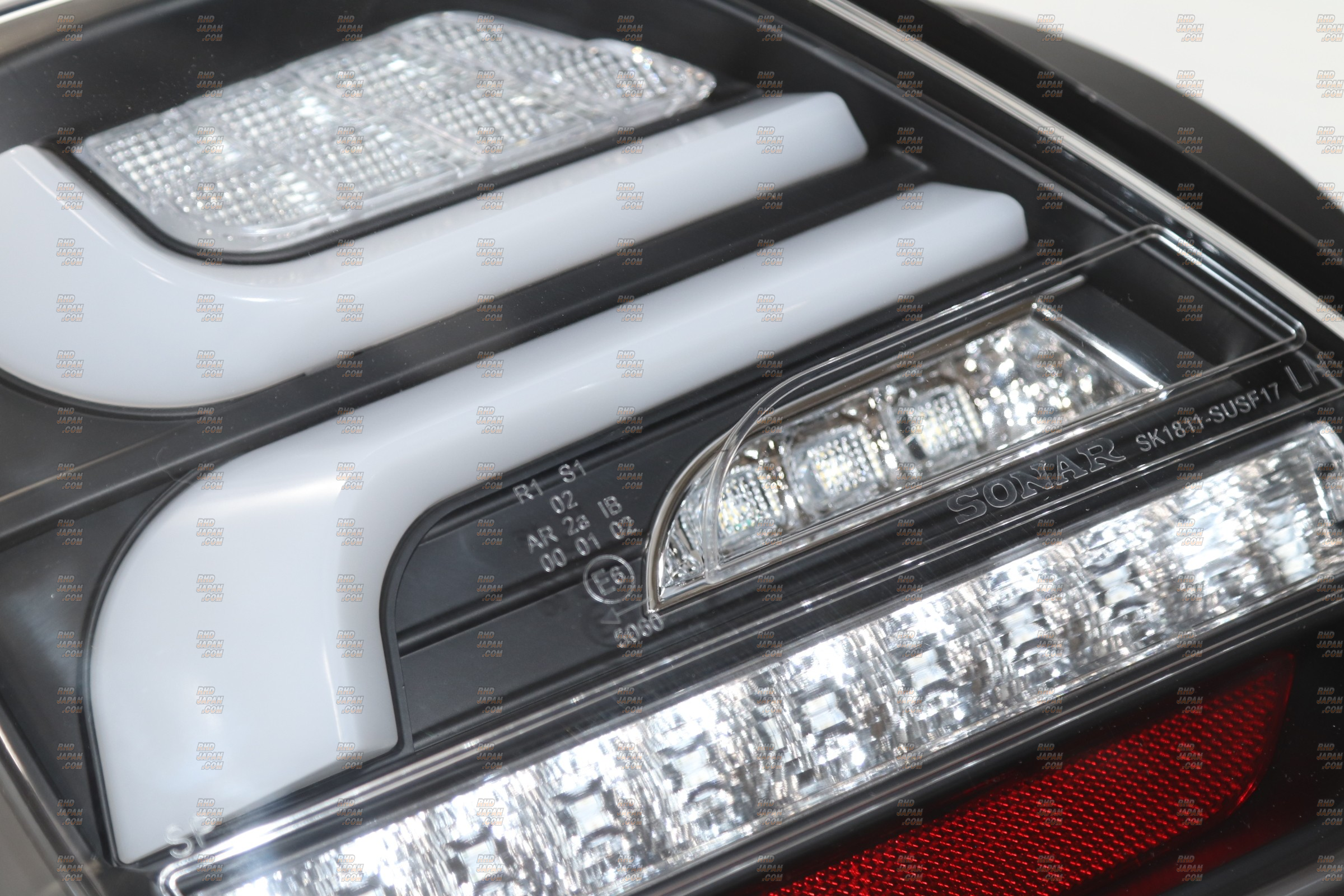 Valenti Jewel LED Tail Lamp Revo Set Clear Lens / Black - Swift