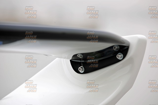 Noblesse Adjustable Rear Wing Wet Carbon Fiber + Crystal Black