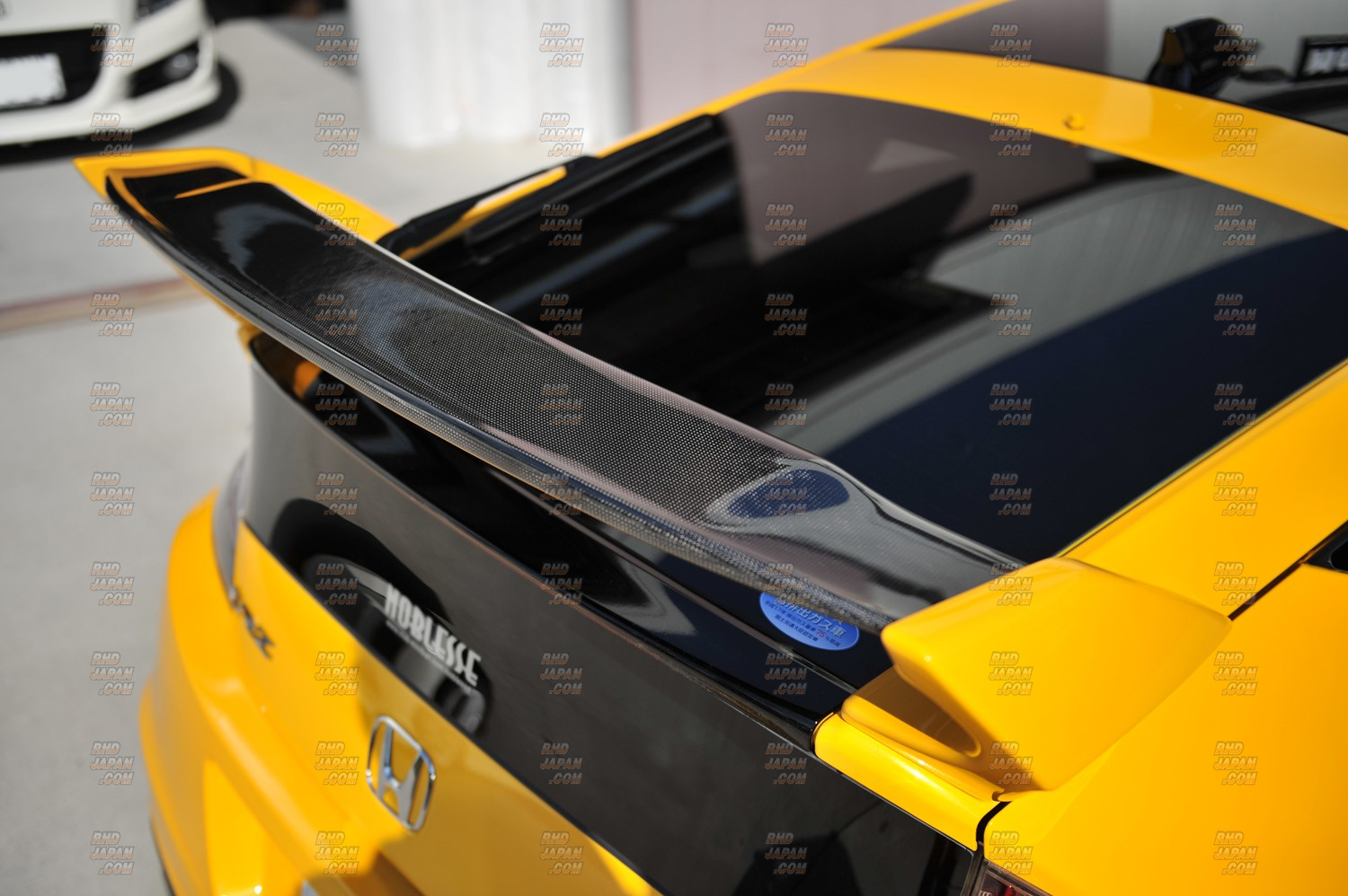 Noblesse Adjustable Rear Wing Wet Carbon Fiber + Crystal Black