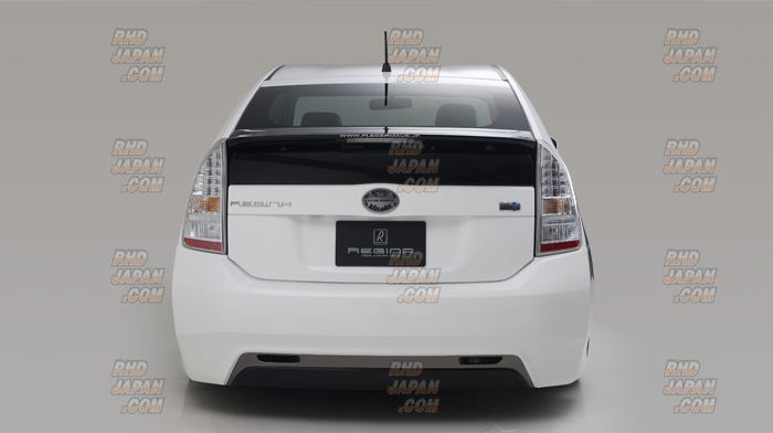 FLEDERMAUS Regina Aero 3-Piece Kit - Prius ZVW30 Zenki - RHDJapan