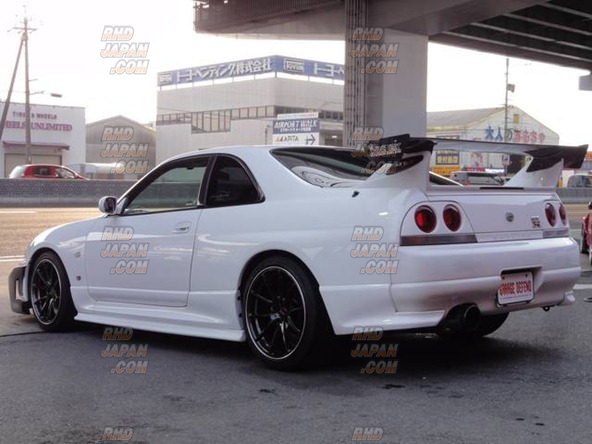 Garage Defend GT Wing Carbon - Skyline BCNR33 GT-R - RHDJapan