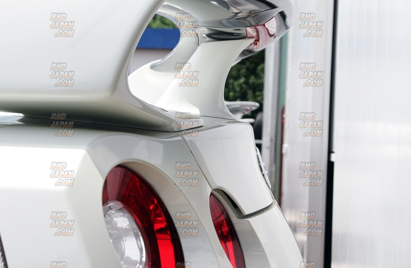 Top Secret Carbon Rear Trunk - R35 GTR - RHDJapan