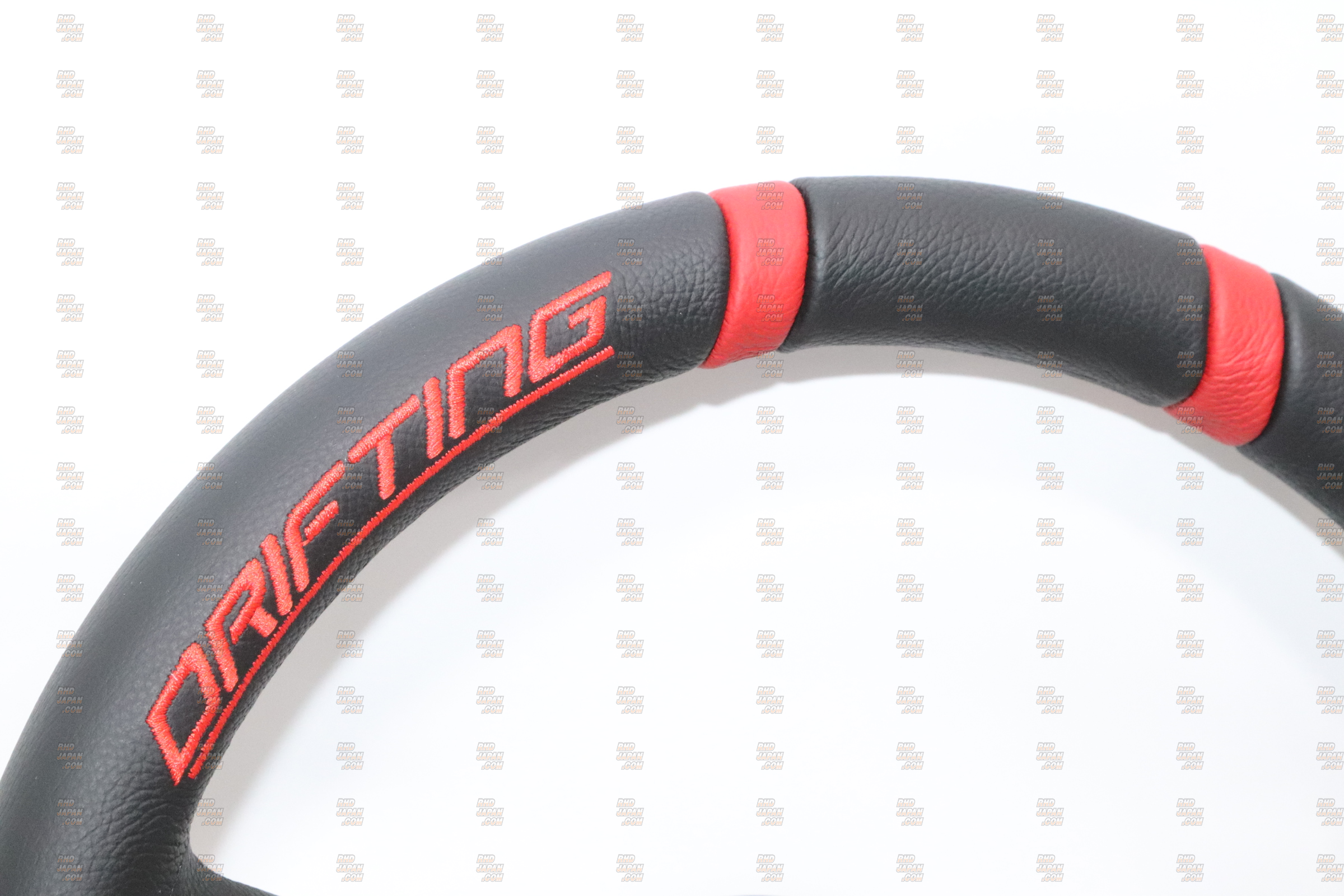 MOMO Drifting Steering Wheel 330mm - Red - RHDJapan