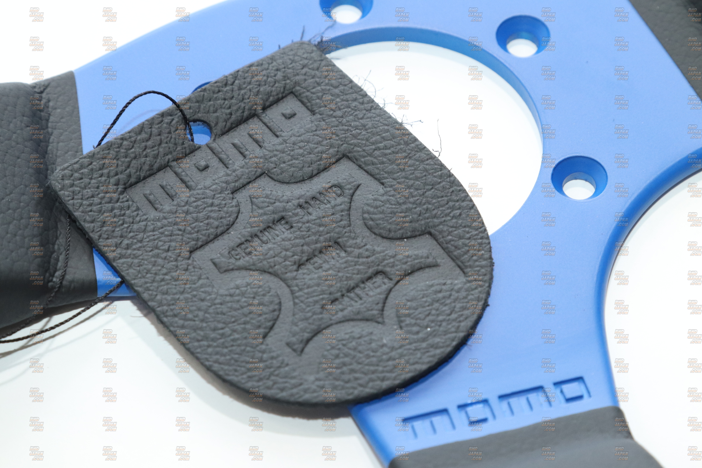 MOMO Commando 2 Steering Wheel 350mm - Blue - RHDJapan